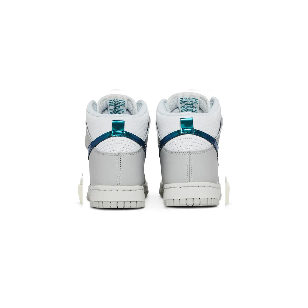 Dunk High 'FLS' W (2022)